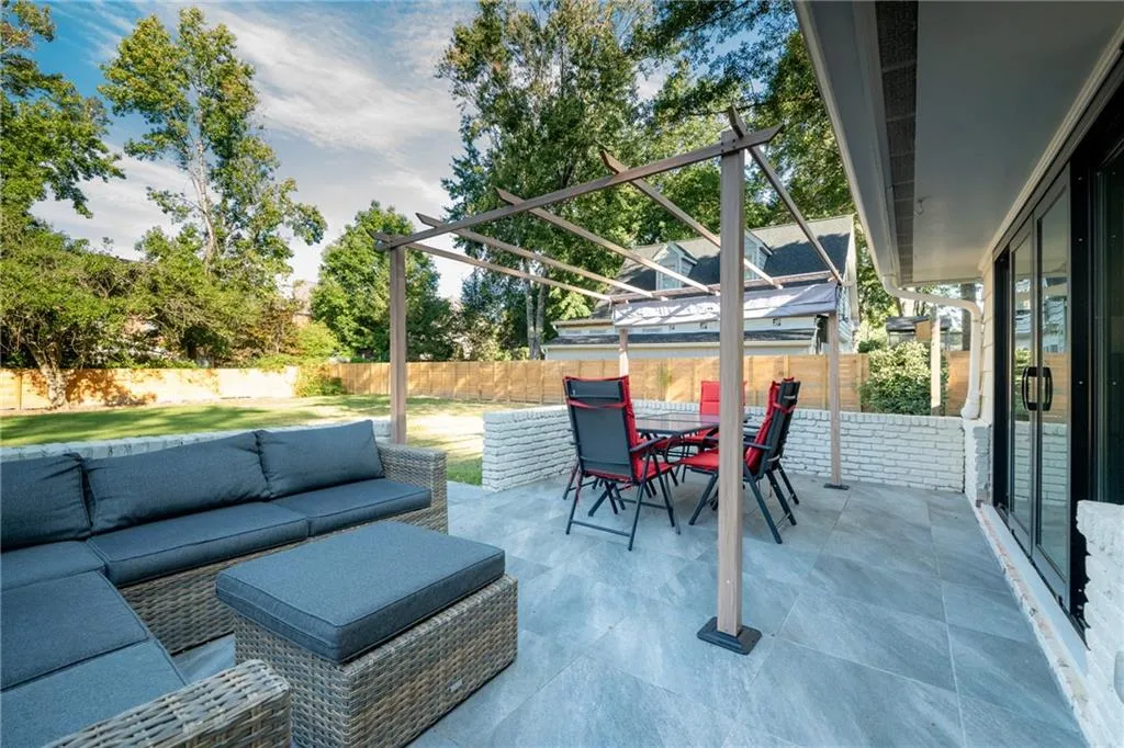 7330 Hunters Branch Drive, Atlanta, Georgia 30328, 4 Bedrooms Bedrooms, ,2 BathroomsBathrooms,Residential,For Sale,7330 Hunters Branch Drive,7663637