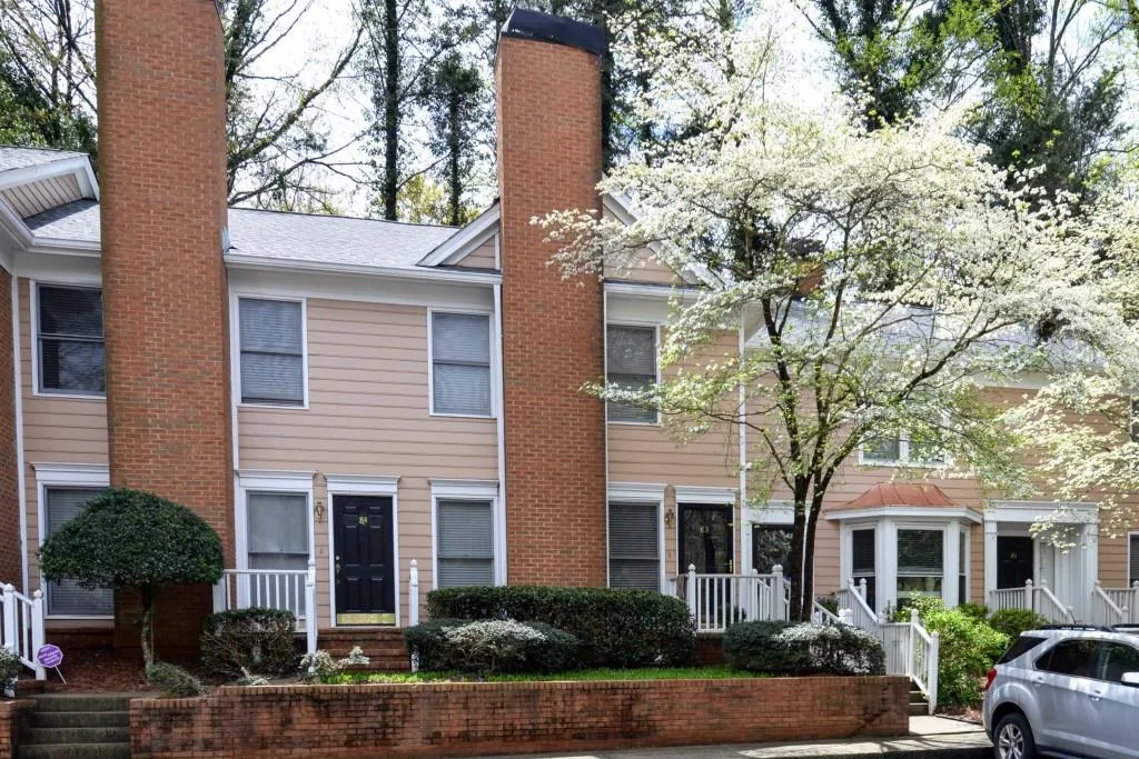 7500 Roswell Road Unit 83, Sandy Springs, Georgia 30350, 2 Bedrooms Bedrooms, ,2 BathroomsBathrooms,Residential,Sold,7500 Roswell Road Unit 83,6532439