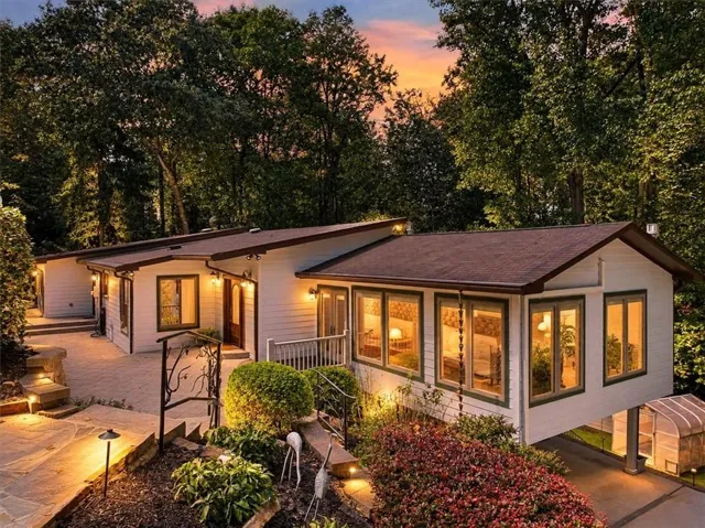 23 Blue Heron Point, Acworth, Georgia 30102