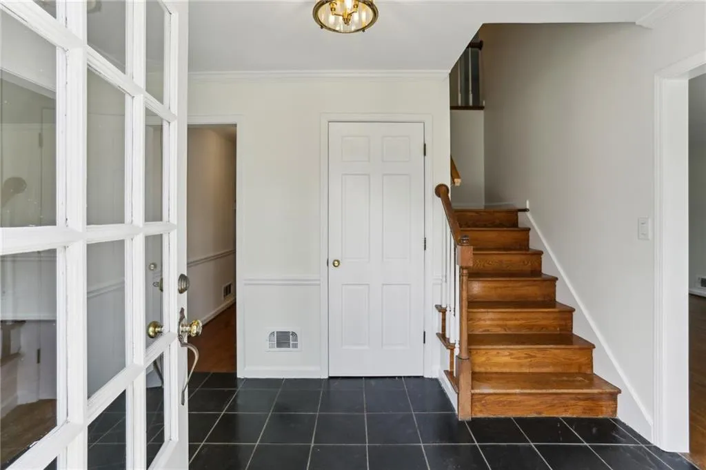 540 Bridgewater Drive, Atlanta, Georgia 30328, 4 Bedrooms Bedrooms, ,3 BathroomsBathrooms,Residential,Sold,540 Bridgewater Drive,7512755