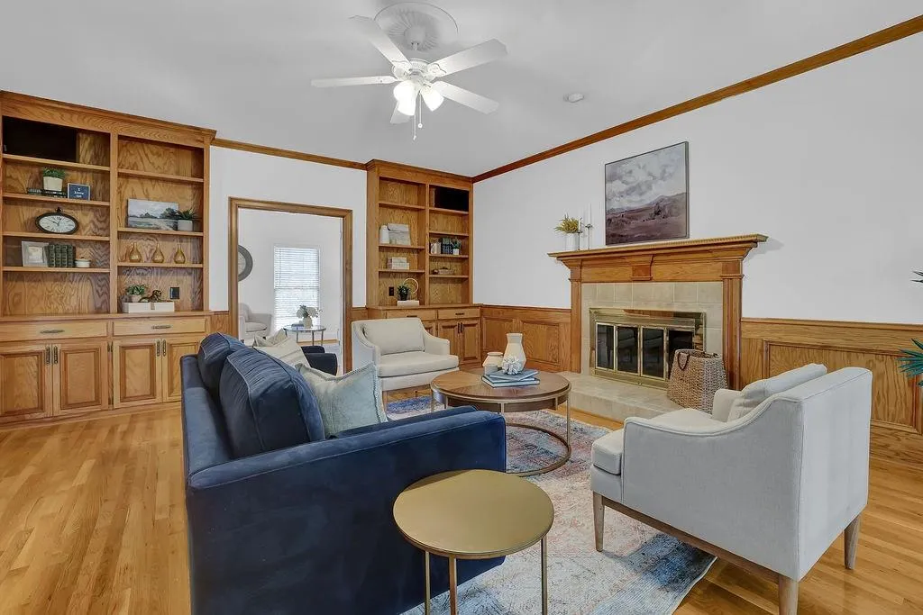 2180 Dunwoody Heritage Drive, Sandy Springs, Georgia 30350, 5 Bedrooms Bedrooms, ,3 BathroomsBathrooms,Residential,Sold,2180 Dunwoody Heritage Drive,7131026