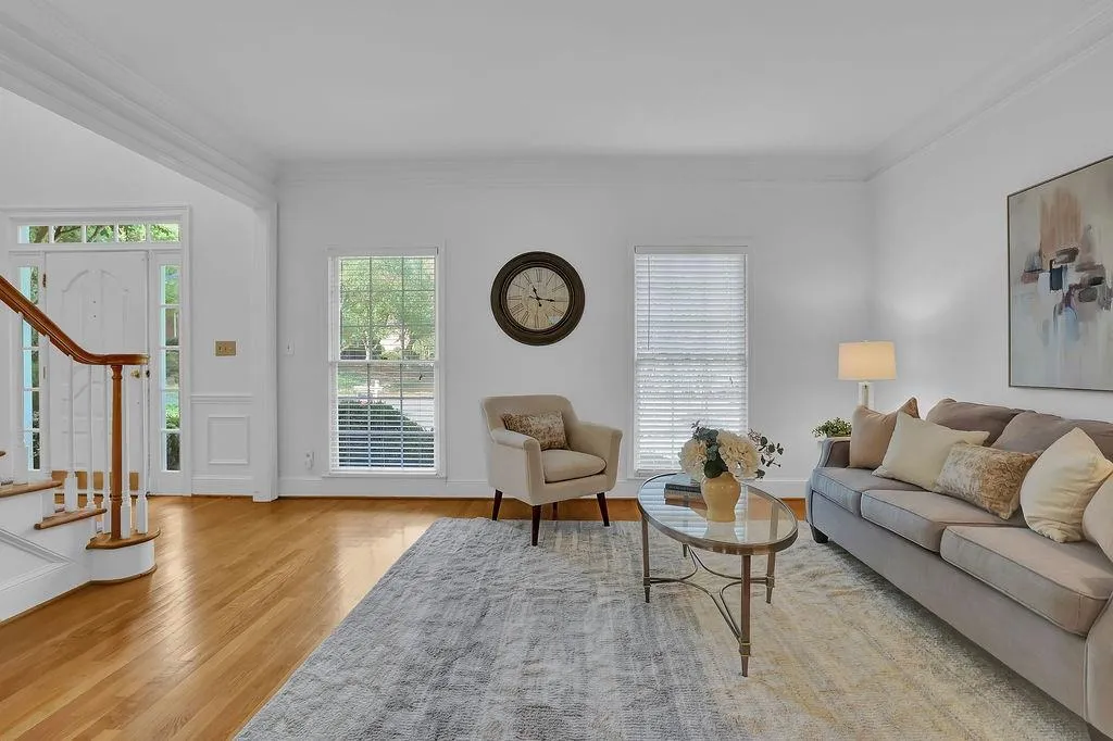 2180 Dunwoody Heritage Drive, Sandy Springs, Georgia 30350, 5 Bedrooms Bedrooms, ,3 BathroomsBathrooms,Residential,Sold,2180 Dunwoody Heritage Drive,7131026