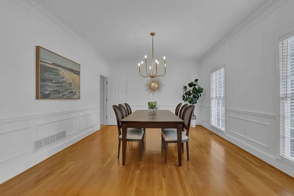 2180 Dunwoody Heritage Drive, Sandy Springs, Georgia 30350, 5 Bedrooms Bedrooms, ,3 BathroomsBathrooms,Residential,Sold,2180 Dunwoody Heritage Drive,7131026