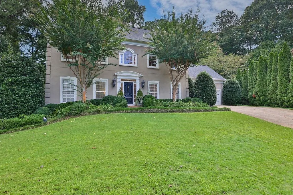 2180 Dunwoody Heritage Drive, Sandy Springs, Georgia 30350, 5 Bedrooms Bedrooms, ,3 BathroomsBathrooms,Residential,Sold,2180 Dunwoody Heritage Drive,7131026