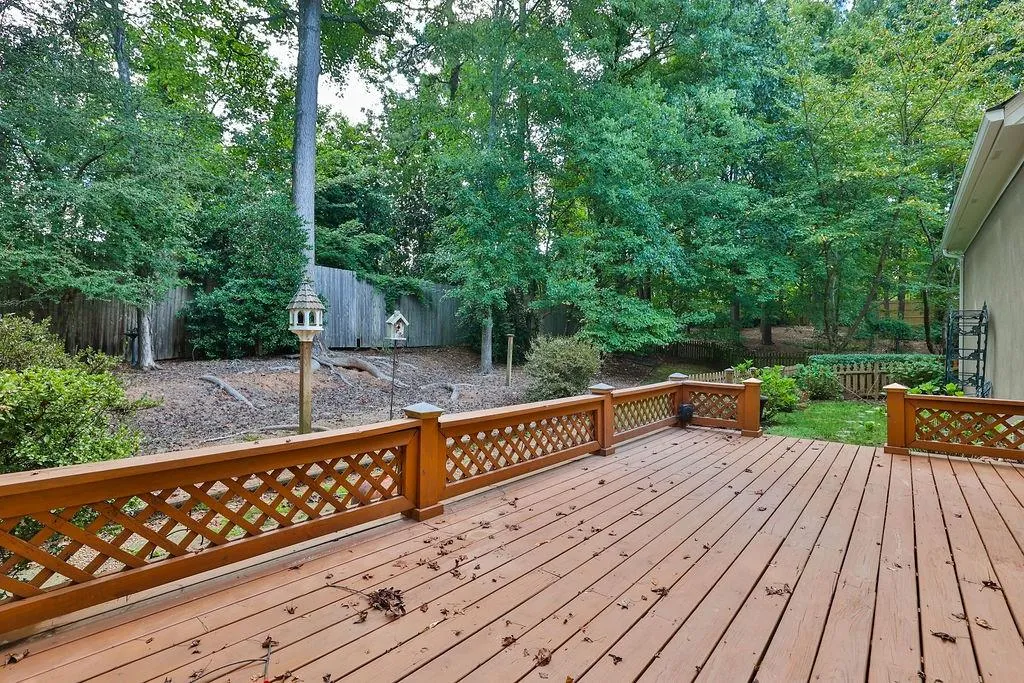 2180 Dunwoody Heritage Drive, Sandy Springs, Georgia 30350, 5 Bedrooms Bedrooms, ,3 BathroomsBathrooms,Residential,Sold,2180 Dunwoody Heritage Drive,7131026