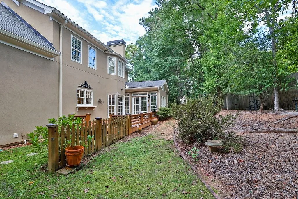 2180 Dunwoody Heritage Drive, Sandy Springs, Georgia 30350, 5 Bedrooms Bedrooms, ,3 BathroomsBathrooms,Residential,Sold,2180 Dunwoody Heritage Drive,7131026