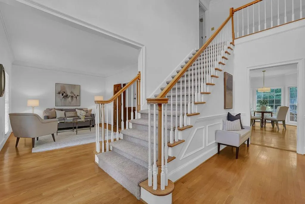 2180 Dunwoody Heritage Drive, Sandy Springs, Georgia 30350, 5 Bedrooms Bedrooms, ,3 BathroomsBathrooms,Residential,Sold,2180 Dunwoody Heritage Drive,7131026