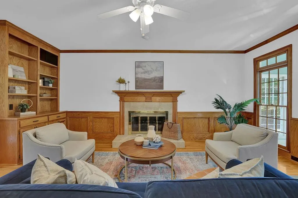 2180 Dunwoody Heritage Drive, Sandy Springs, Georgia 30350, 5 Bedrooms Bedrooms, ,3 BathroomsBathrooms,Residential,Sold,2180 Dunwoody Heritage Drive,7131026