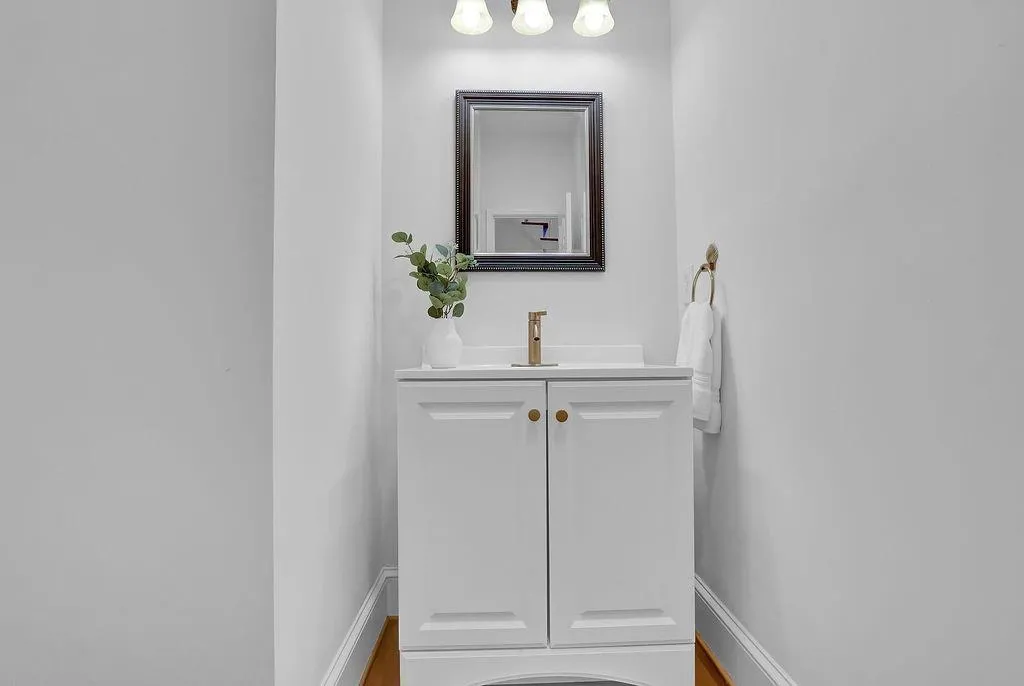 2180 Dunwoody Heritage Drive, Sandy Springs, Georgia 30350, 5 Bedrooms Bedrooms, ,3 BathroomsBathrooms,Residential,Sold,2180 Dunwoody Heritage Drive,7131026