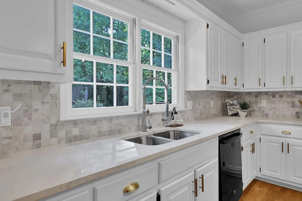 2180 Dunwoody Heritage Drive, Sandy Springs, Georgia 30350, 5 Bedrooms Bedrooms, ,3 BathroomsBathrooms,Residential,Sold,2180 Dunwoody Heritage Drive,7131026