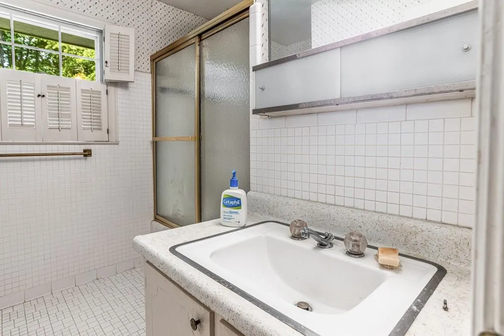 155 Forrest Lake Drive, Sandy Springs, Georgia 30327, 3 Bedrooms Bedrooms, ,2 BathroomsBathrooms,Residential,Sold,155 Forrest Lake Drive,7268317