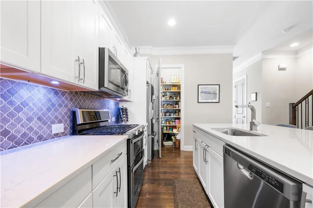 54 Yorkshire Place, Atlanta, Georgia 30328, 3 Bedrooms Bedrooms, ,3 BathroomsBathrooms,Residential,Sold,54 Yorkshire Place,7460305 54 Yorkshire Place, Atlanta, Georgia 30328, 3 Bedrooms Bedrooms, ,3 BathroomsBathrooms,Residential,Sold,54 Yorkshire Place,7460305