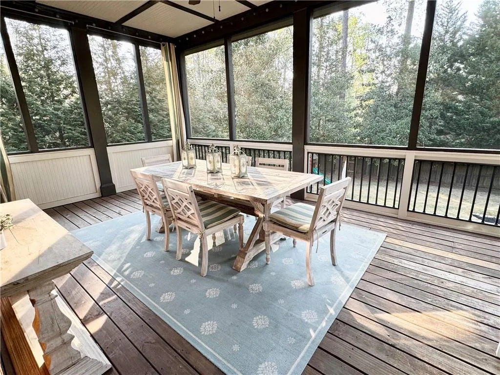 317 Windsor Parkway, Atlanta, Georgia 30342, 5 Bedrooms Bedrooms, ,5 BathroomsBathrooms,Residential,For Sale,317 Windsor Parkway,7742660