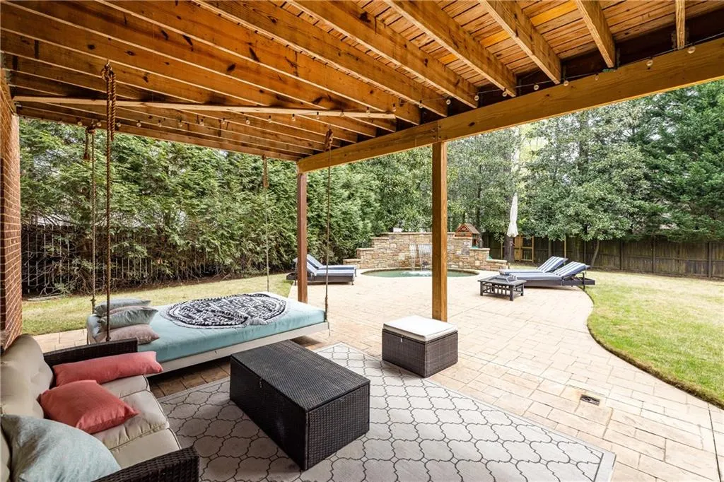 317 Windsor Parkway, Atlanta, Georgia 30342, 5 Bedrooms Bedrooms, ,5 BathroomsBathrooms,Residential,For Sale,317 Windsor Parkway,7742660