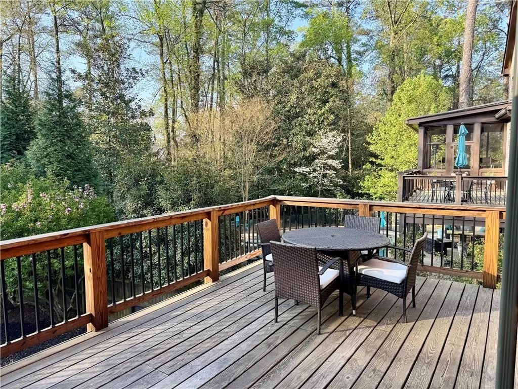 317 Windsor Parkway, Atlanta, Georgia 30342, 5 Bedrooms Bedrooms, ,5 BathroomsBathrooms,Residential,Sold,317 Windsor Parkway,7742660
