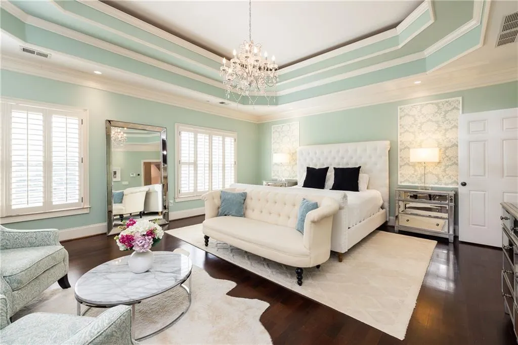 317 Windsor Parkway, Atlanta, Georgia 30342, 5 Bedrooms Bedrooms, ,5 BathroomsBathrooms,Residential,For Sale,317 Windsor Parkway,7742660
