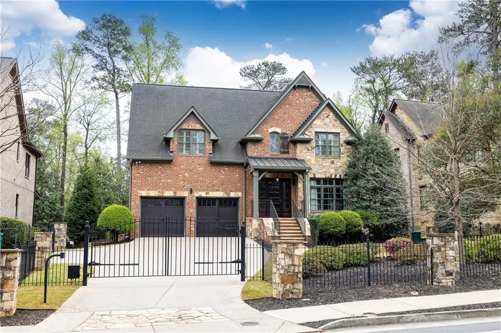 317 Windsor Parkway, Atlanta, Georgia 30342, 5 Bedrooms Bedrooms, ,5 BathroomsBathrooms,Residential,For Sale,317 Windsor Parkway,7742660