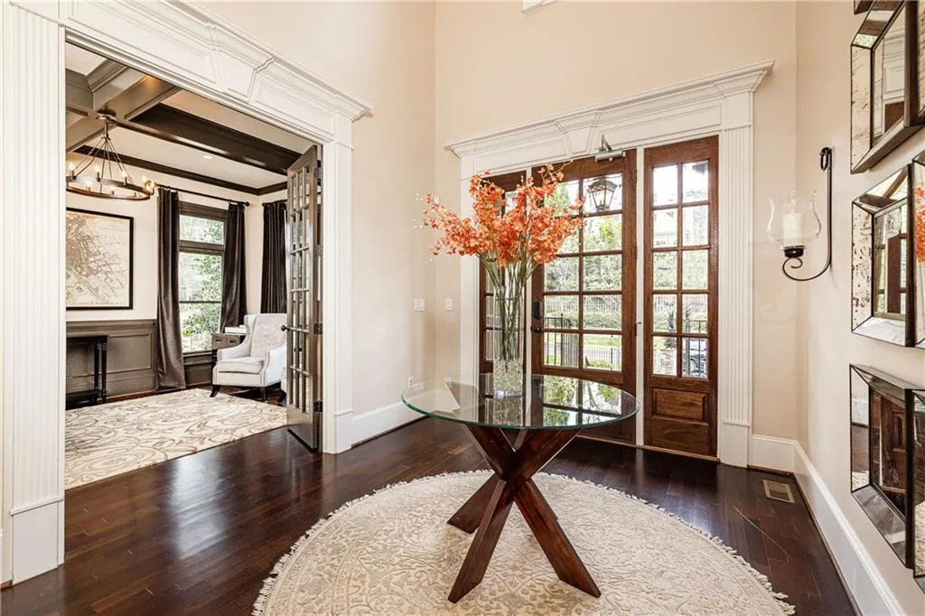317 Windsor Parkway, Atlanta, Georgia 30342, 5 Bedrooms Bedrooms, ,5 BathroomsBathrooms,Residential,For Sale,317 Windsor Parkway,7742660