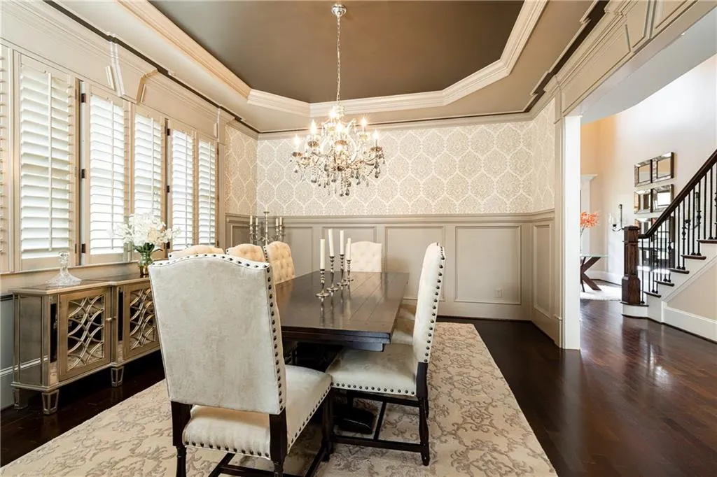 317 Windsor Parkway, Atlanta, Georgia 30342, 5 Bedrooms Bedrooms, ,5 BathroomsBathrooms,Residential,For Sale,317 Windsor Parkway,7742660
