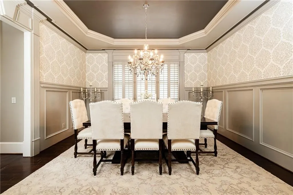 317 Windsor Parkway, Atlanta, Georgia 30342, 5 Bedrooms Bedrooms, ,5 BathroomsBathrooms,Residential,For Sale,317 Windsor Parkway,7742660