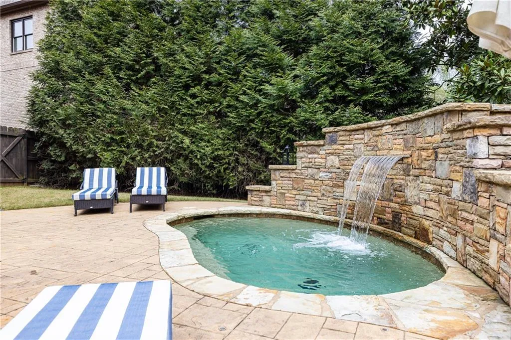 317 Windsor Parkway, Atlanta, Georgia 30342, 5 Bedrooms Bedrooms, ,5 BathroomsBathrooms,Residential,For Sale,317 Windsor Parkway,7742660