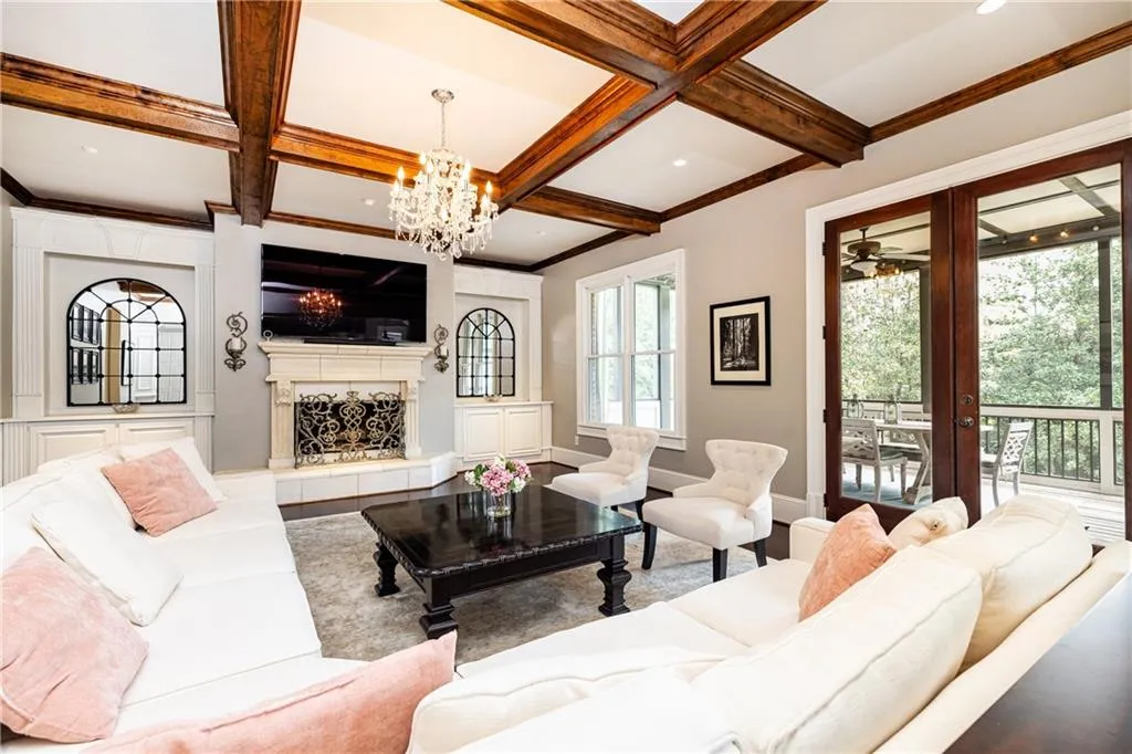 317 Windsor Parkway, Atlanta, Georgia 30342, 5 Bedrooms Bedrooms, ,5 BathroomsBathrooms,Residential,For Sale,317 Windsor Parkway,7742660