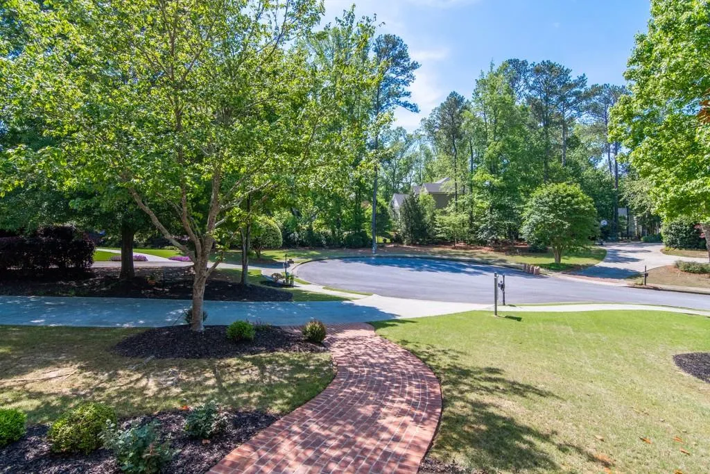 620 Saddleview Court, Sandy Springs, Georgia 30350, 5 Bedrooms Bedrooms, ,4 BathroomsBathrooms,Residential,Sold,620 Saddleview Court,6546284