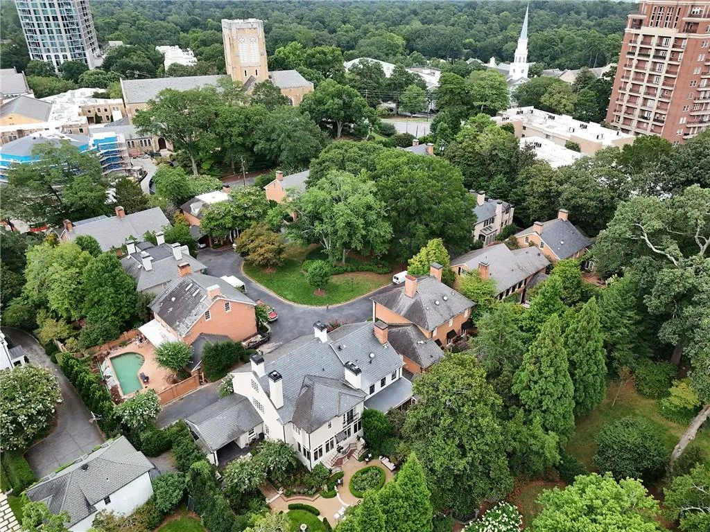 2774 Andrews Drive Nw Unit #7, Atlanta, Georgia 30305, 3 Bedrooms Bedrooms, ,3 BathroomsBathrooms,Residential,For Sale,2774 Andrews Drive Nw Unit #7,7638448