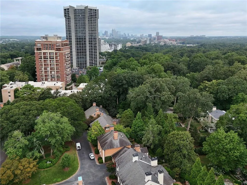 2774 Andrews Drive Nw Unit #7, Atlanta, Georgia 30305, 3 Bedrooms Bedrooms, ,3 BathroomsBathrooms,Residential,For Sale,2774 Andrews Drive Nw Unit #7,7638448