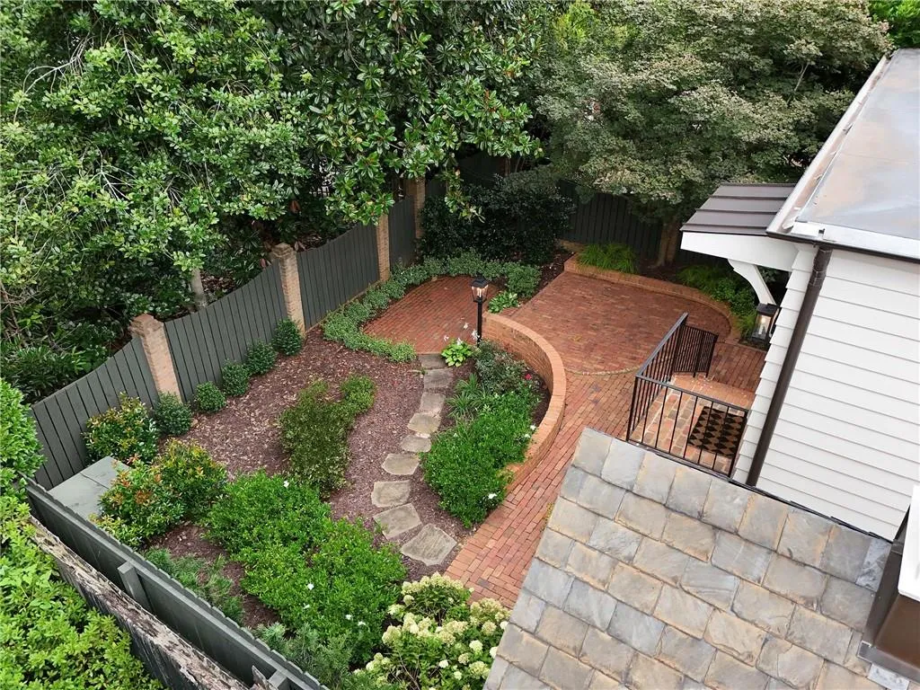 2774 Andrews Drive Nw Unit #7, Atlanta, Georgia 30305, 3 Bedrooms Bedrooms, ,3 BathroomsBathrooms,Residential,For Sale,2774 Andrews Drive Nw Unit #7,7638448