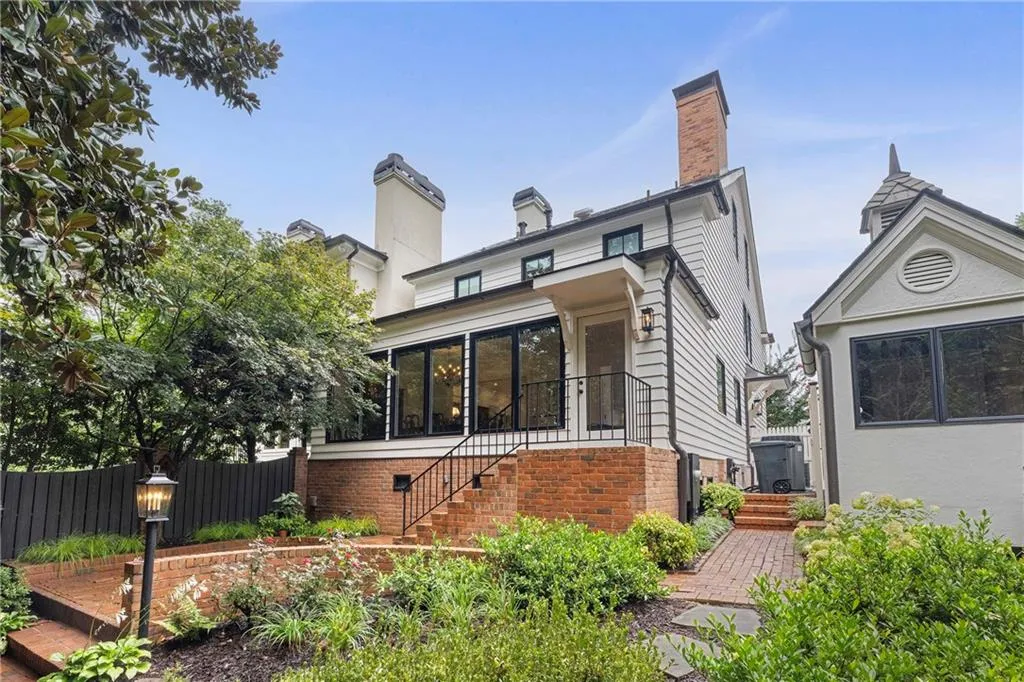 2774 Andrews Drive Nw Unit #7, Atlanta, Georgia 30305, 3 Bedrooms Bedrooms, ,3 BathroomsBathrooms,Residential,For Sale,2774 Andrews Drive Nw Unit #7,7638448