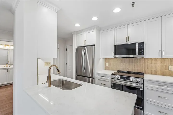 300 Johnson Ferry Rd, Sandy Springs, Georgia 30328