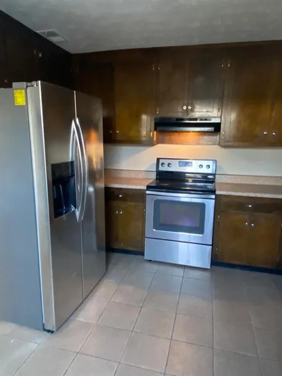 290 Winding River Drive Unit H, Atlanta, Georgia 30350, 3 Bedrooms Bedrooms, ,2 BathroomsBathrooms,Residential,Sold,290 Winding River Drive Unit H,7175174