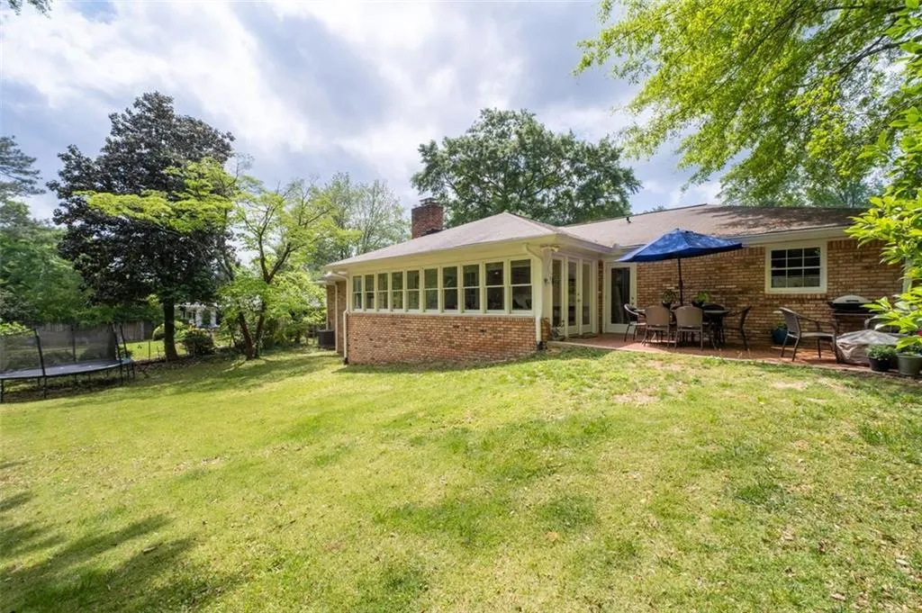 4725 Brinkley Lane, Atlanta, Georgia 30342, 3 Bedrooms Bedrooms, ,3 BathroomsBathrooms,Residential,Sold,4725 Brinkley Lane,7373124