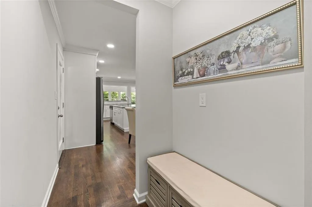 4725 Brinkley Lane, Atlanta, Georgia 30342, 3 Bedrooms Bedrooms, ,3 BathroomsBathrooms,Residential,Sold,4725 Brinkley Lane,7373124