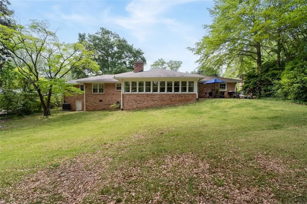 4725 Brinkley Lane, Atlanta, Georgia 30342, 3 Bedrooms Bedrooms, ,3 BathroomsBathrooms,Residential,Sold,4725 Brinkley Lane,7373124