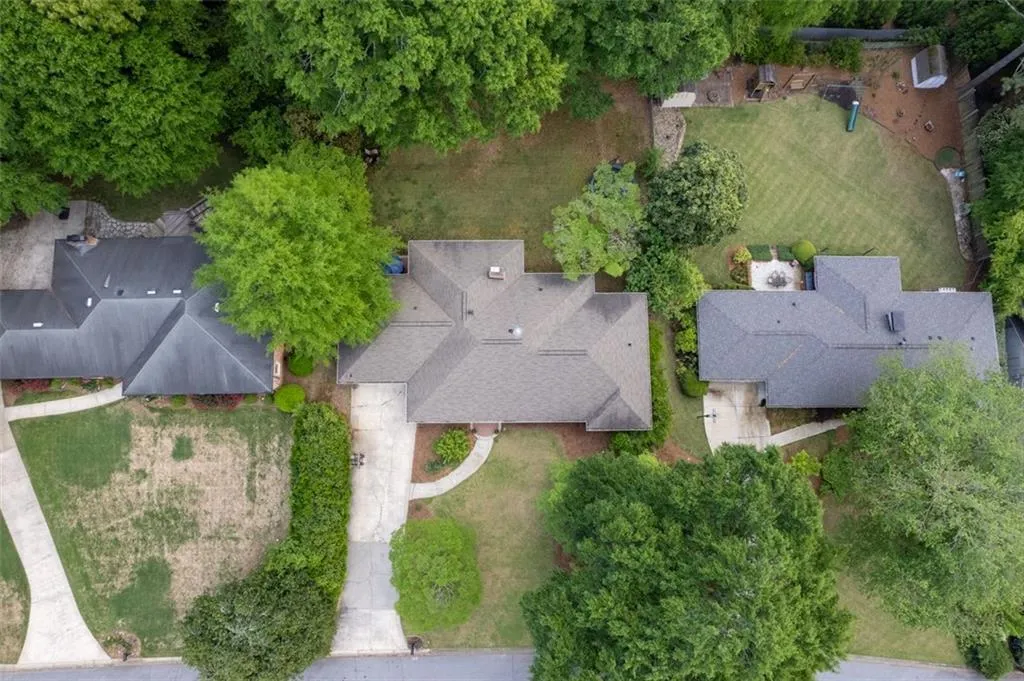 4725 Brinkley Lane, Atlanta, Georgia 30342, 3 Bedrooms Bedrooms, ,3 BathroomsBathrooms,Residential,Sold,4725 Brinkley Lane,7373124