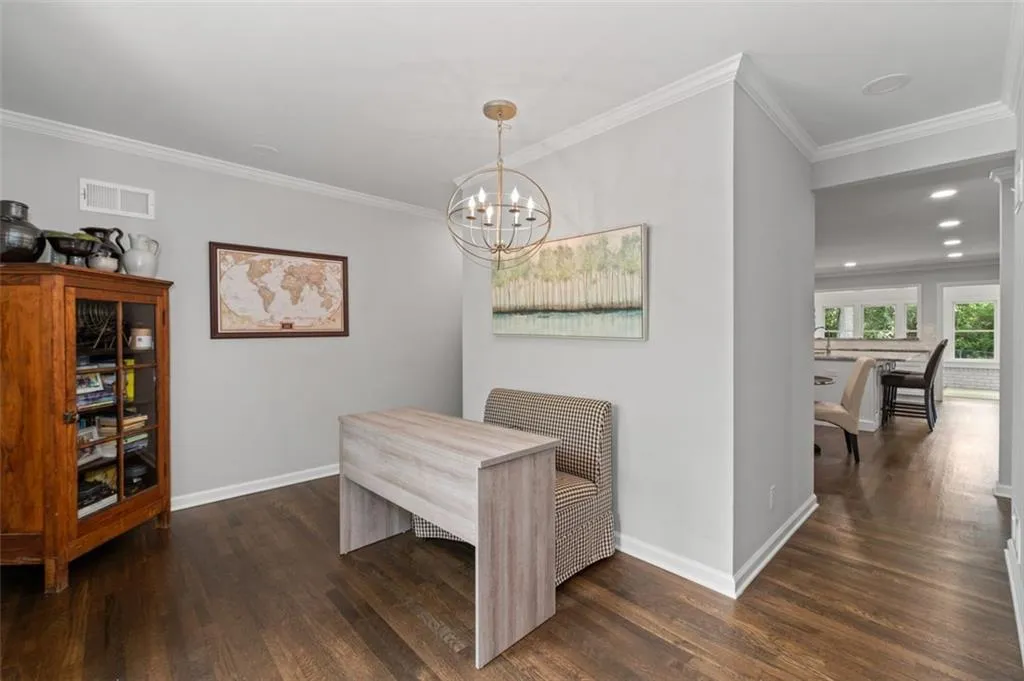 4725 Brinkley Lane, Atlanta, Georgia 30342, 3 Bedrooms Bedrooms, ,3 BathroomsBathrooms,Residential,Sold,4725 Brinkley Lane,7373124