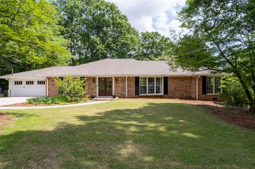 4725 Brinkley Lane, Atlanta, Georgia 30342, 3 Bedrooms Bedrooms, ,3 BathroomsBathrooms,Residential,Sold,4725 Brinkley Lane,7373124