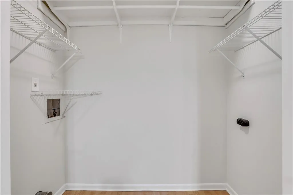 6851 Roswell Road Unit C6, Sandy Springs, Georgia 30328, 3 Bedrooms Bedrooms, ,2 BathroomsBathrooms,Residential,Sold,6851 Roswell Road Unit C6,7419741