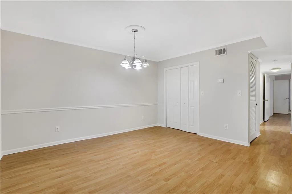 6851 Roswell Road Unit C6, Sandy Springs, Georgia 30328, 3 Bedrooms Bedrooms, ,2 BathroomsBathrooms,Residential,Sold,6851 Roswell Road Unit C6,7419741