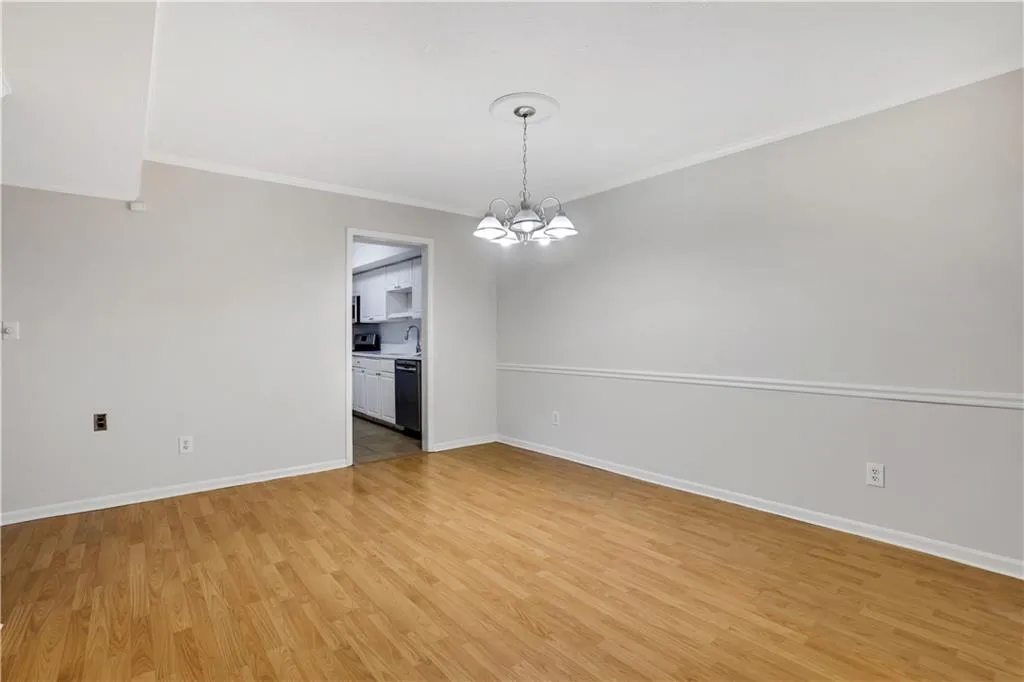 6851 Roswell Road Unit C6, Sandy Springs, Georgia 30328, 3 Bedrooms Bedrooms, ,2 BathroomsBathrooms,Residential,Sold,6851 Roswell Road Unit C6,7419741