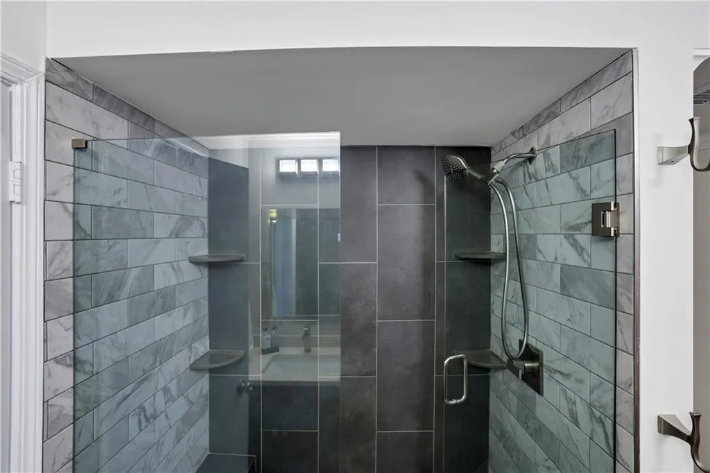 6851 Roswell Road Unit C6, Sandy Springs, Georgia 30328, 3 Bedrooms Bedrooms, ,2 BathroomsBathrooms,Residential,Sold,6851 Roswell Road Unit C6,7419741