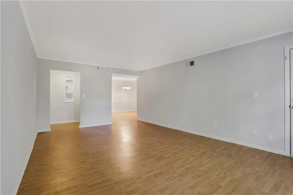 6851 Roswell Road Unit C6, Sandy Springs, Georgia 30328, 3 Bedrooms Bedrooms, ,2 BathroomsBathrooms,Residential,Sold,6851 Roswell Road Unit C6,7419741