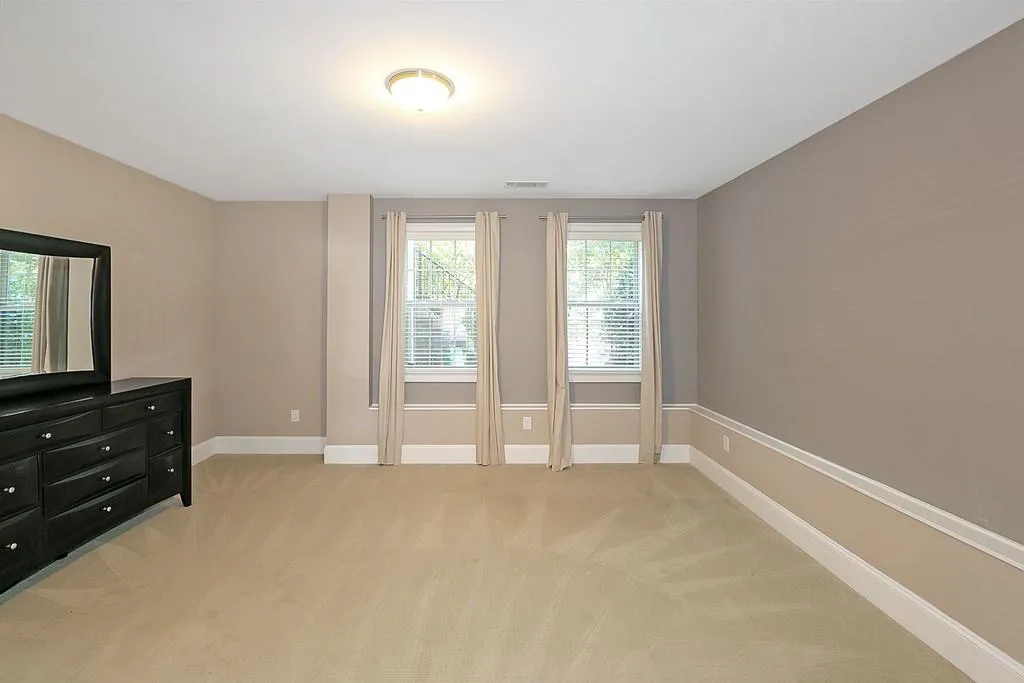 401 Alderwood Street, Atlanta, Georgia 30328, 3 Bedrooms Bedrooms, ,3 BathroomsBathrooms,Residential,Sold,401 Alderwood Street,6790401