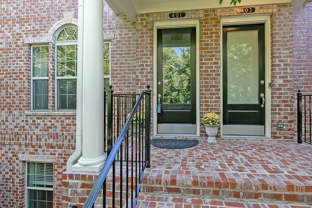 401 Alderwood Street, Atlanta, Georgia 30328, 3 Bedrooms Bedrooms, ,3 BathroomsBathrooms,Residential,Sold,401 Alderwood Street,6790401