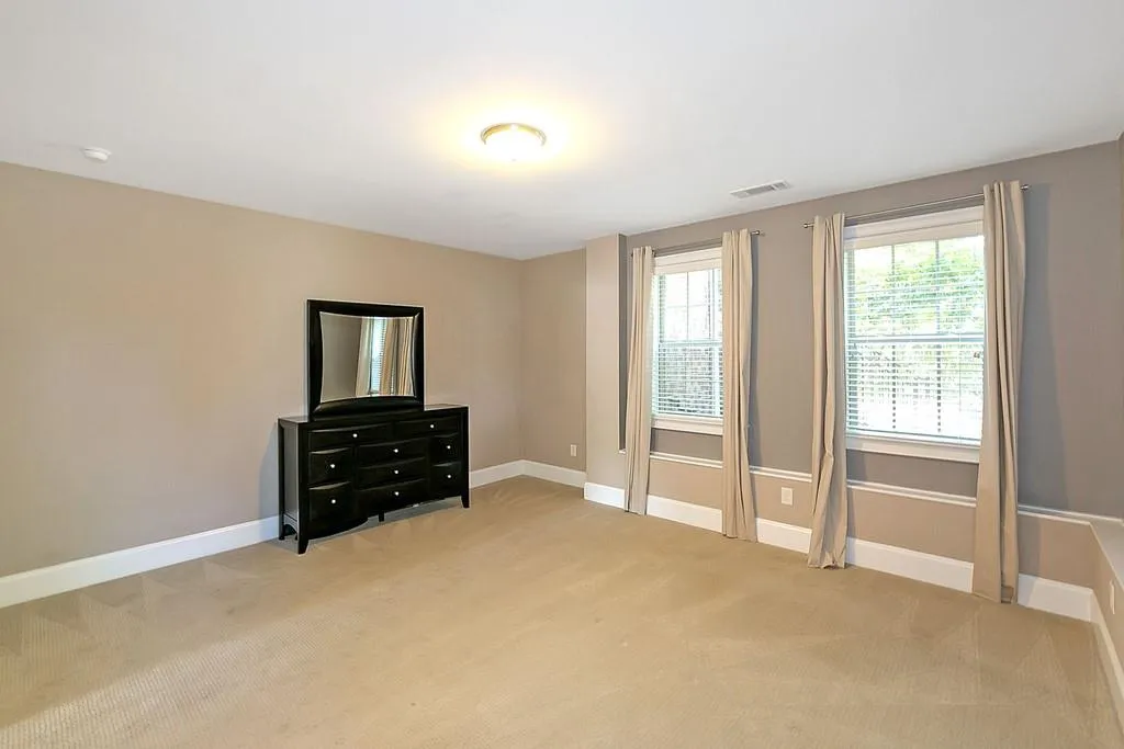 401 Alderwood Street, Atlanta, Georgia 30328, 3 Bedrooms Bedrooms, ,3 BathroomsBathrooms,Residential,Sold,401 Alderwood Street,6790401