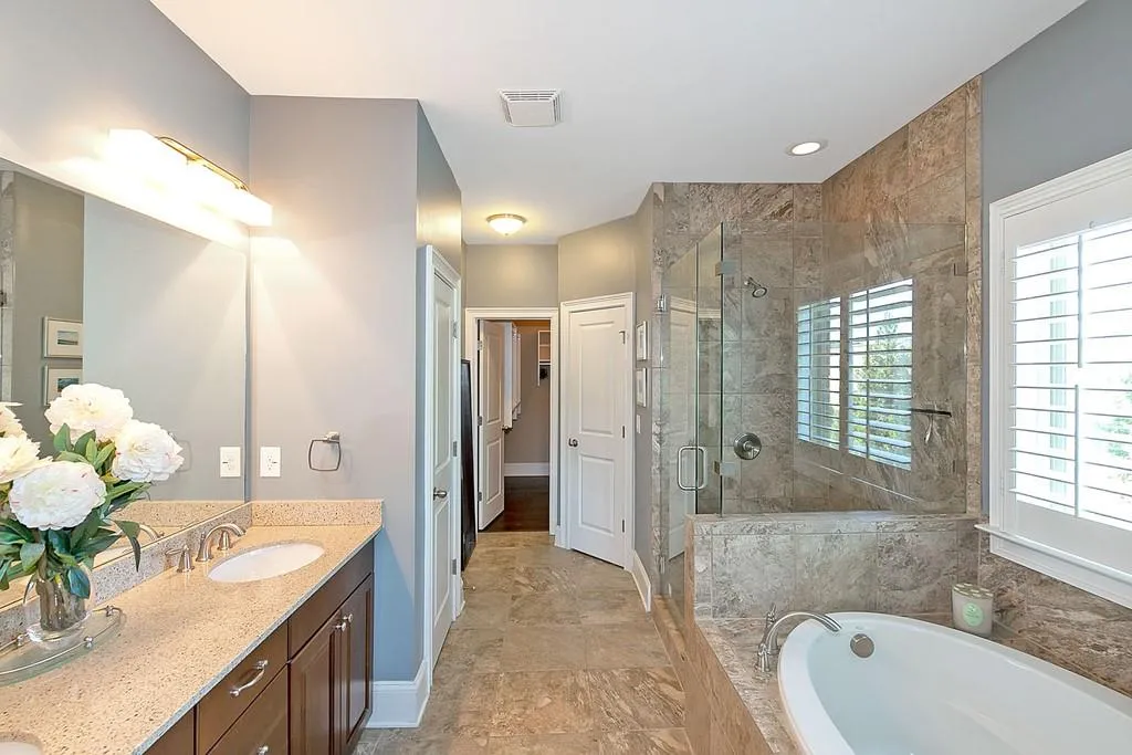 401 Alderwood Street, Atlanta, Georgia 30328, 3 Bedrooms Bedrooms, ,3 BathroomsBathrooms,Residential,Sold,401 Alderwood Street,6790401