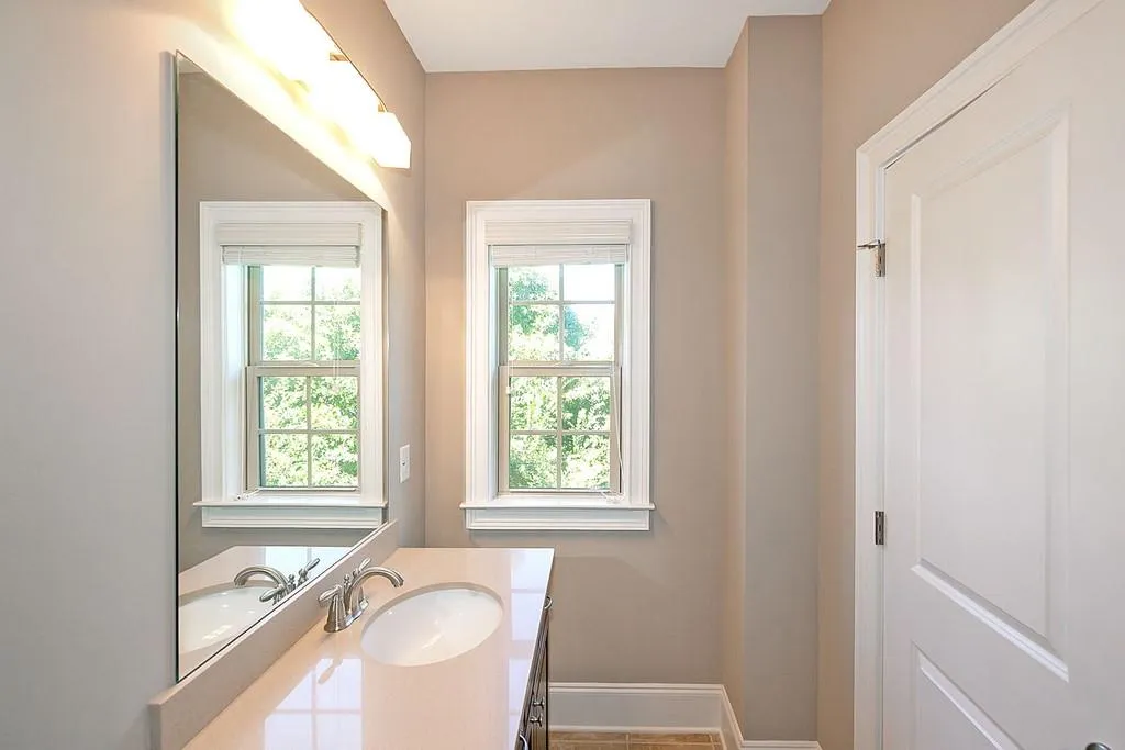 401 Alderwood Street, Atlanta, Georgia 30328, 3 Bedrooms Bedrooms, ,3 BathroomsBathrooms,Residential,Sold,401 Alderwood Street,6790401