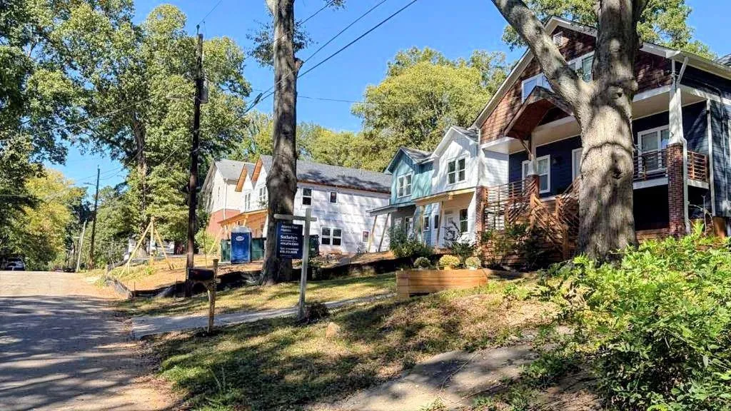 2015 Lois Place Nw, Atlanta, Georgia 30318, ,Land,For Sale,2015 Lois Place Nw,7667027